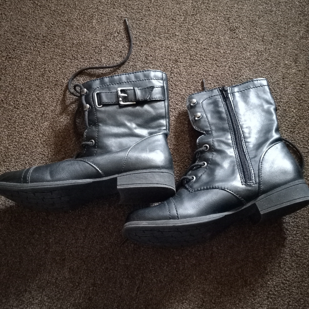American Women's Black Leather Ankle Boots Sz 6.5